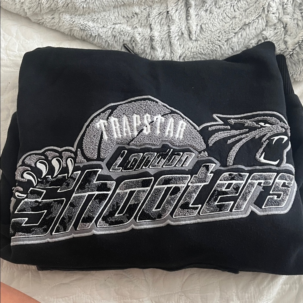 Black Sweatshirt